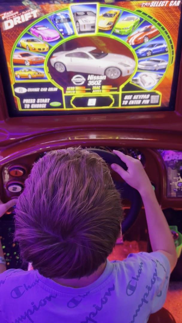 Retro City Arcade and Pizza